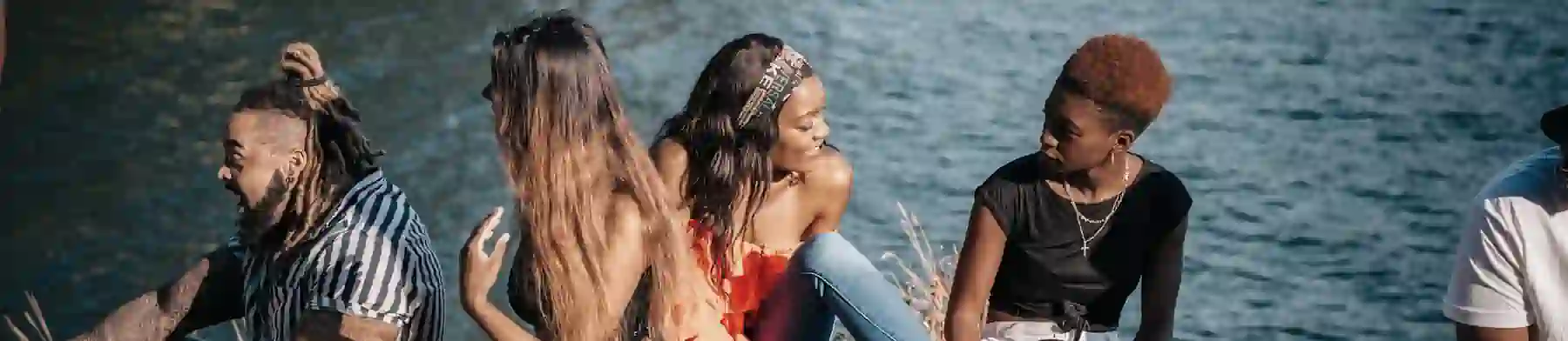 friends outdoors group chatting